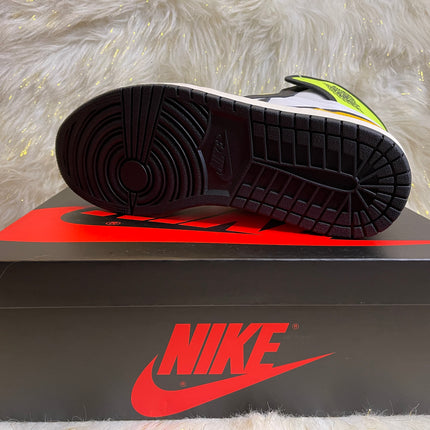 Jordan 1 Retro High White Black Volt University Gold