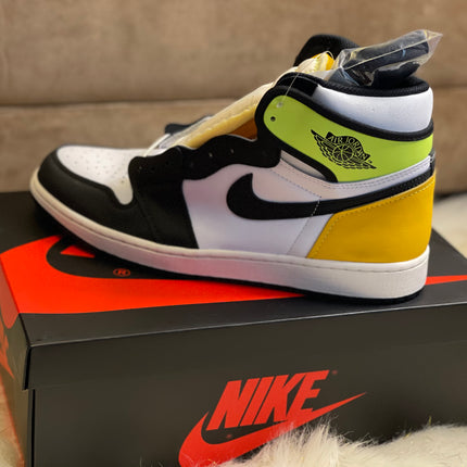Jordan 1 Retro High White Black Volt University Gold
